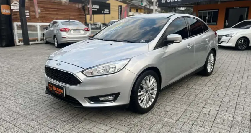 Ford Focus 2.0 16V/SE/SE Plus Flex 5p Aut.