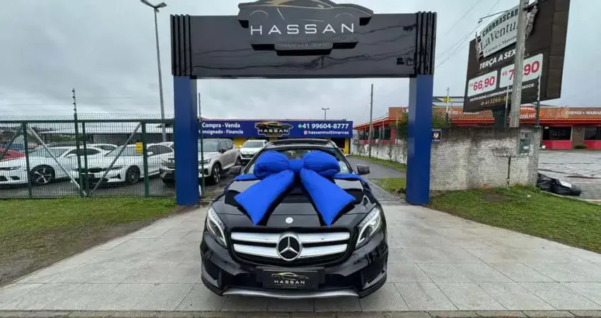 MERCEDES-BENZ GLA250 2015