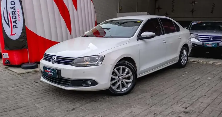 Volkswagen Jetta 2014 2.0 comfortline flex 4p tiptronic