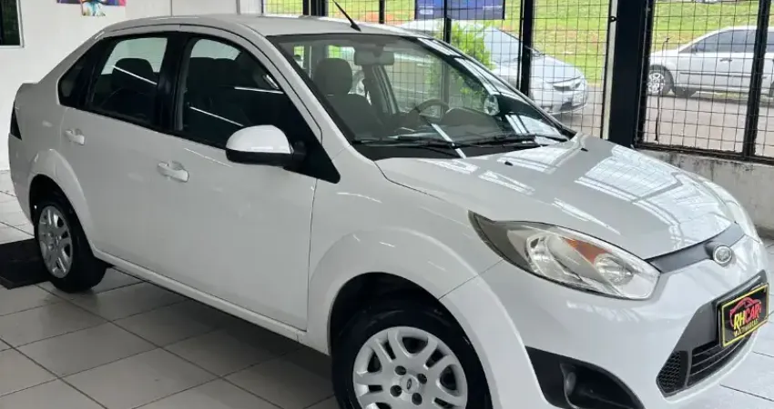 FORD FIESTA SEDAN 1.6! OTIMO CARRO PARA FAMILIA COM BOM ESPACO INTERNO!