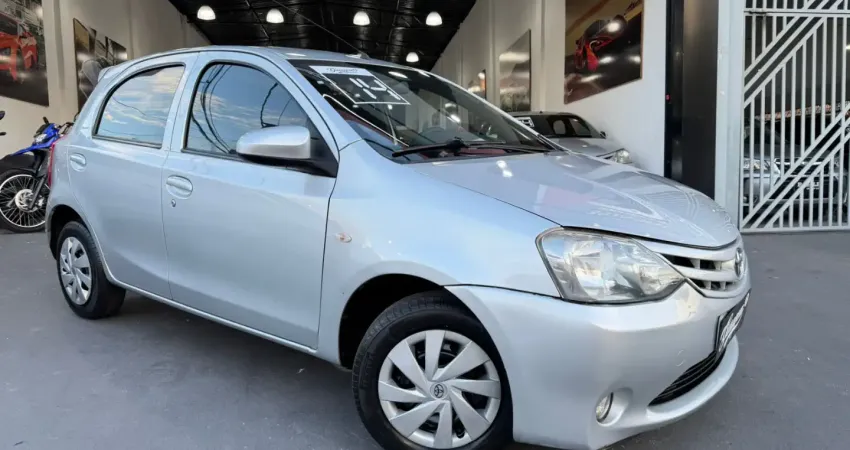 Toyota Etios X 1.3 2014