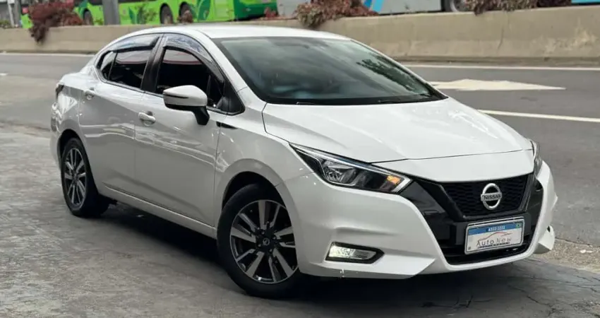 Nissan Versa Advance 1.6 CVT