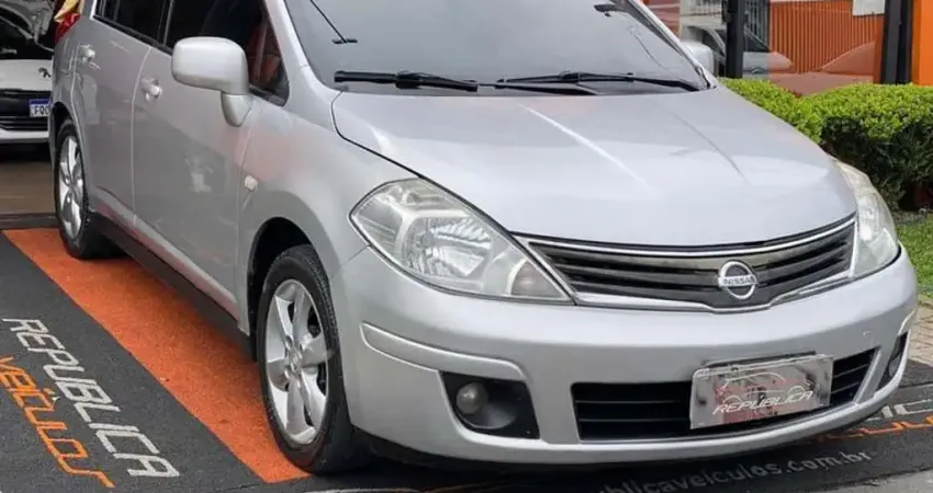 NISSAN TIIDA 18S FLEX 2012