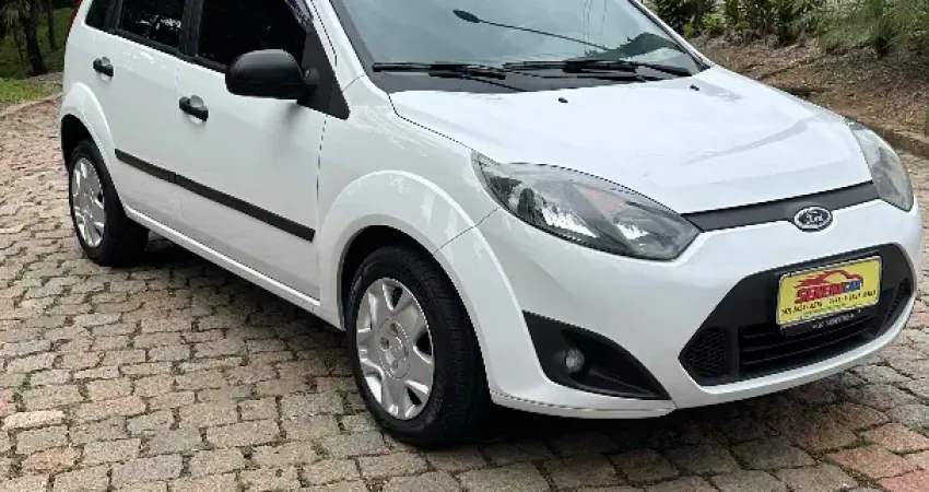 Fiesta Versão Class Completo Motor 1.0 Zetec Rocam em ótimas Condições 