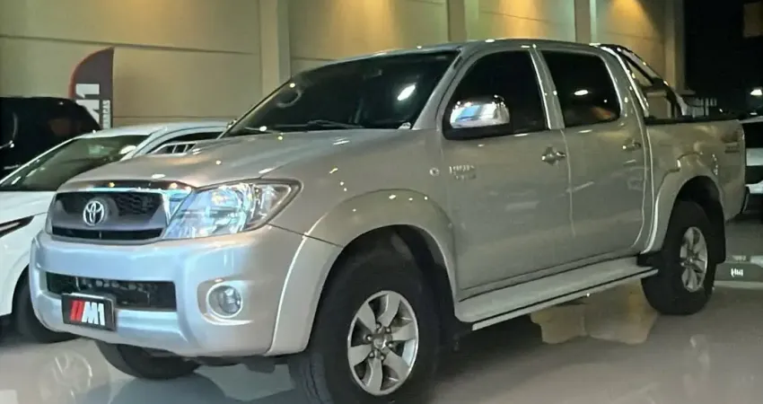  Toyota Hilux 4x4 2011 — Top de Linha, Robustez e Sofisticação!