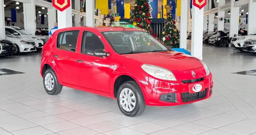 Sandero novo , muito bem conservado, otimo para quem busca um carro econômico e confiável.
