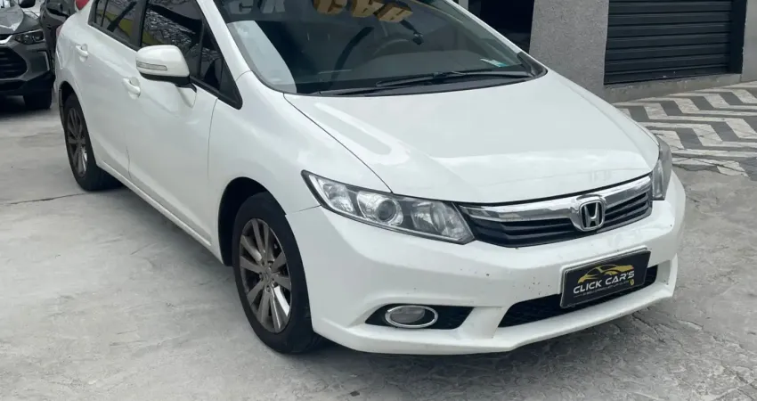 Honda Civic LXR 2014 Branco em perfeito estado de conservação 