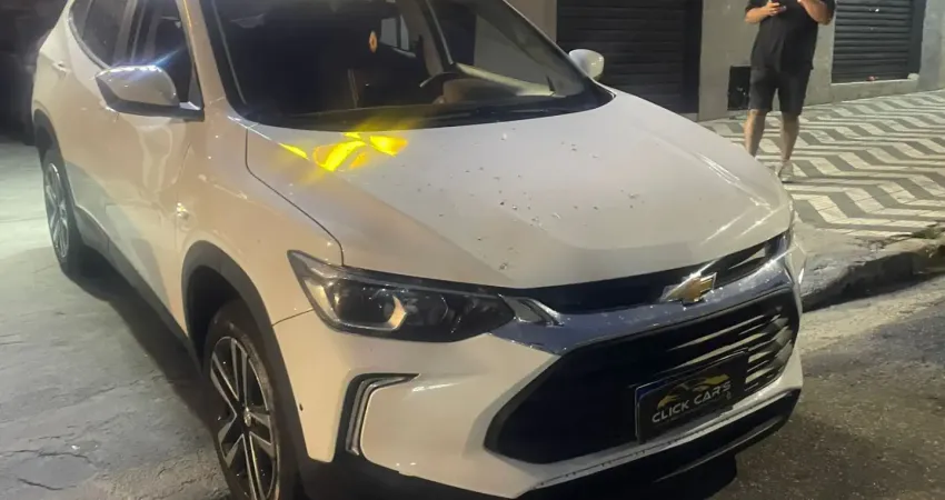 Tracker Turbo 2025 com baixa quilometragem 