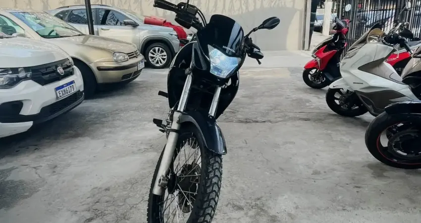 Falcon 400 cilindradas com apenas 70.000 Km Rodados 