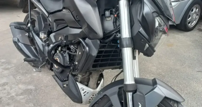 Bajaj Dominar D400 ano 2023 com apenas 21.600 KM