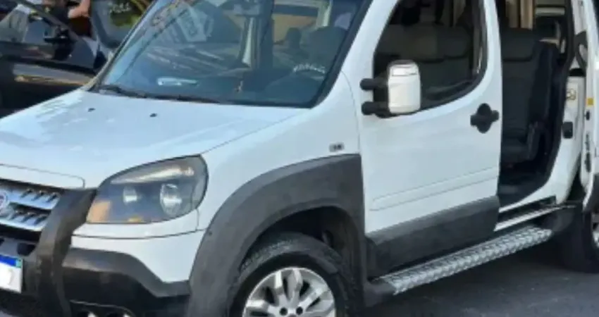 Doblo Adventure 1.8 Flex 7 lugares 2014