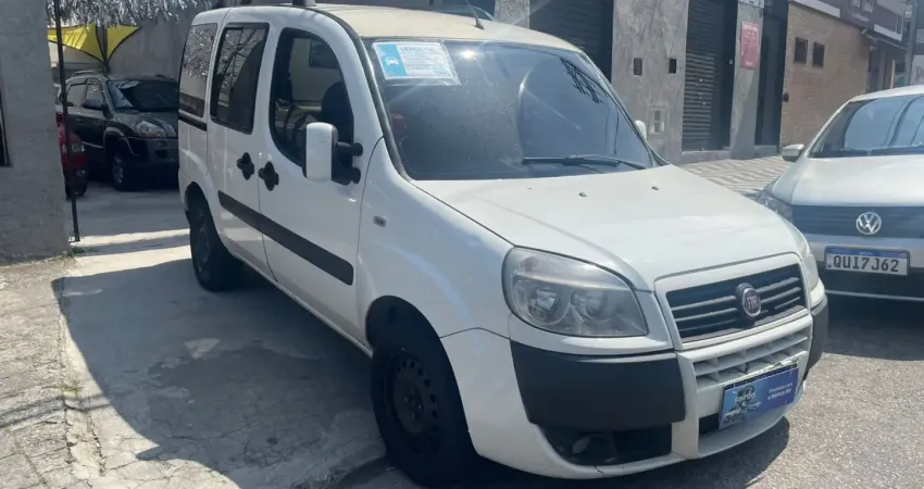 Doblo Adventure 1.8 Flex 7 lugares 2014