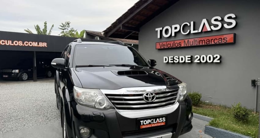 Toyota Hilux SW4 SRV D4-D 4x4 3.0 TDI Dies. Aut