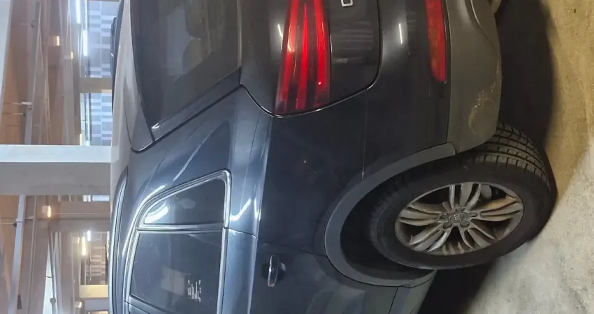 Audi Q3 em ótimo estado e revisada periodicamente.
Blindada 
Pneus novos