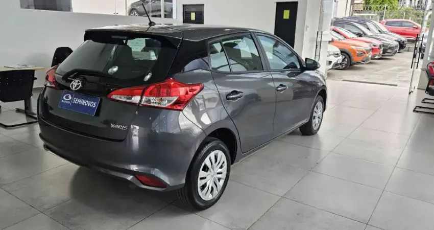  EXCELENTE YARIS 1.5 XL CVT  FLEX - Completo, Baixa KM