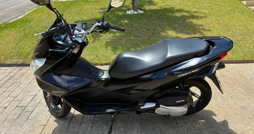 Honda PCX 2016 - Pneus, freios e bateria novos. Todas revisões na Honda.