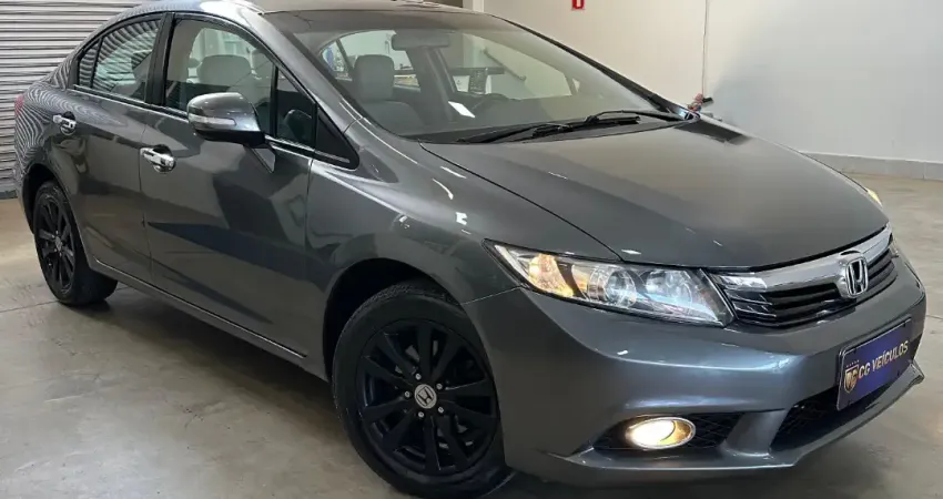 Honda Civic LXR 2.0 AUT Carro bem conservado com garantia de 3 meses de motor e câmbio