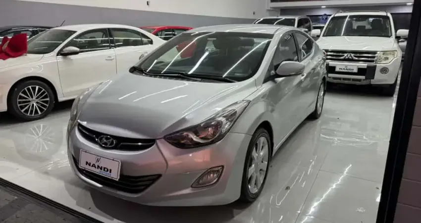 Hyundai Elantra GLS 1.8 16V Aut.