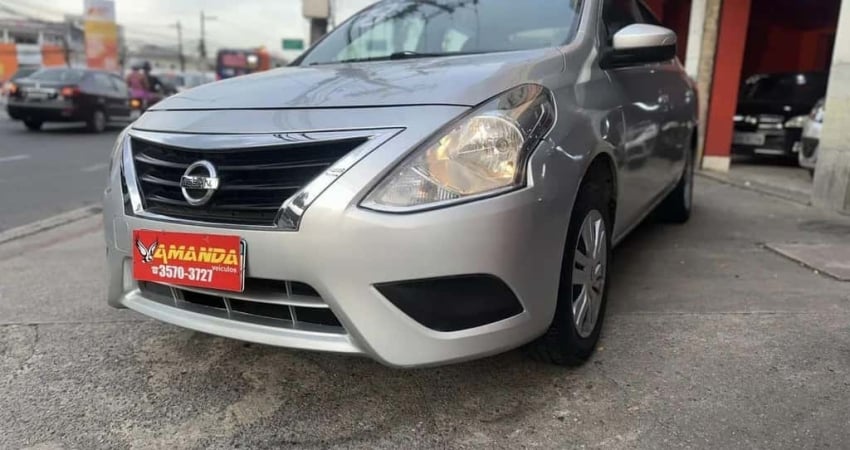 Nissan Versa 1.0 12V FLEXSTART 4P MEC. - Prata - 2017/2018
