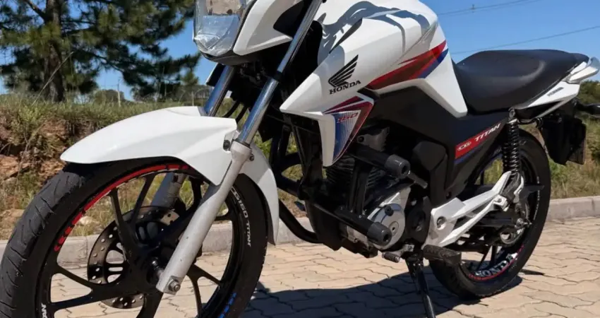 Titan 160 muito nova 