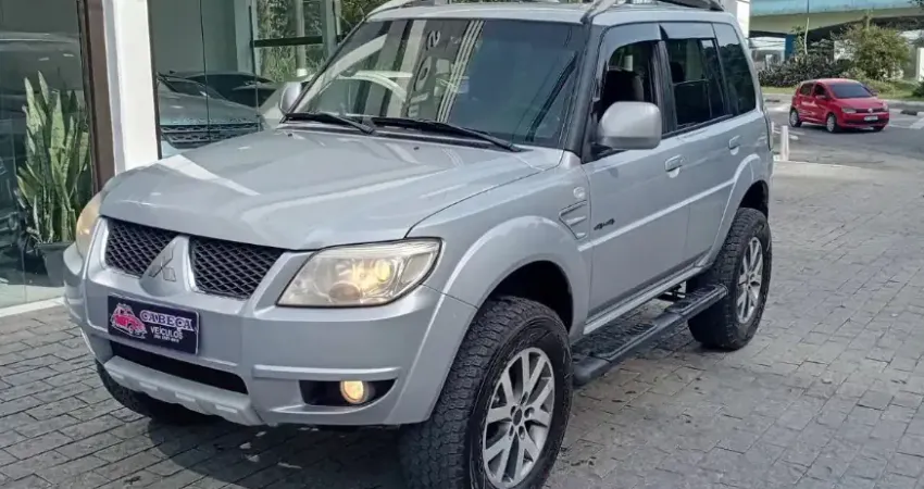 MITSUBISHI PAJERO TR4 COM KIT SUSPENSAO 4X4 AUTOMATICA 