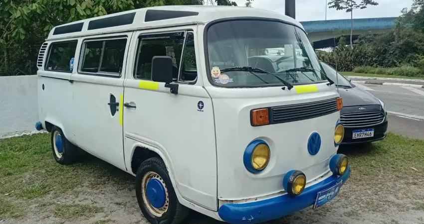 KOMBI 1998 RARIDADE BAIXA KM COM TODA ATUALIZACAO DE MOTOR E CAMBIO 