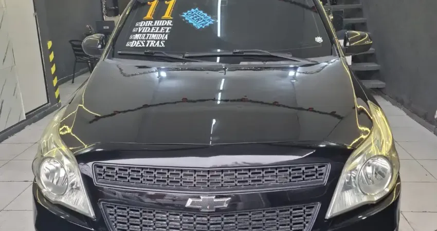 Carro com rodas de liga leve super novo