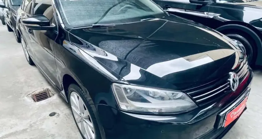 Volkswagen Jetta 2013 2.0 comfortline 120cv flex 4p tiptronic