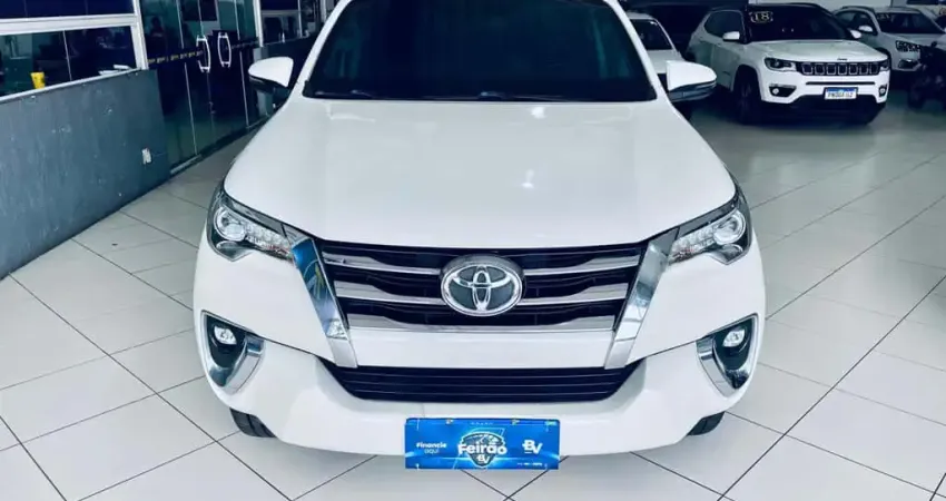 Toyota Hilux sw4 2019 2.8 srx 4x4 7 lugares 16v turbo intercooler diesel 4p automático
