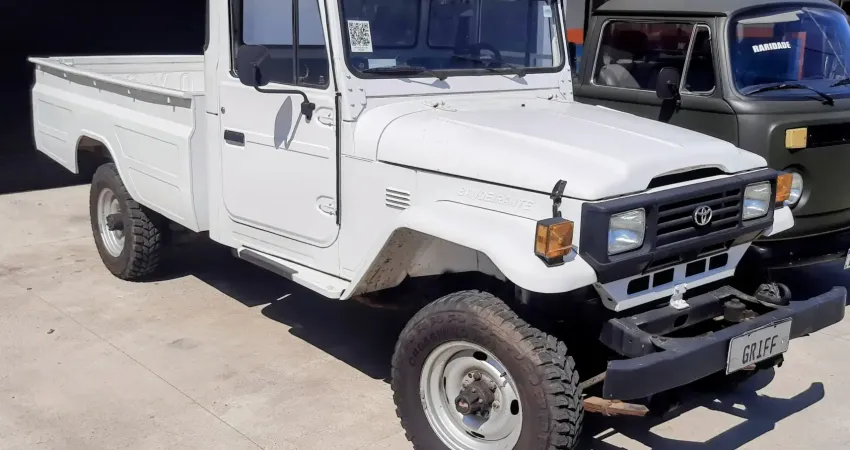 Toyota Bandeirante Pickup Chassi Longo com 55mil km Originais