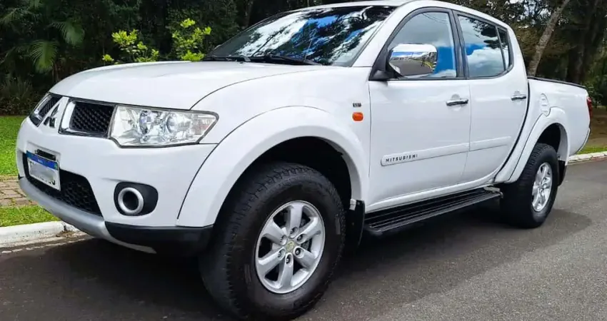 MITSUBISHI L200 TRITON HPE 3.5 CD V6 24V FLEX AUT 2013