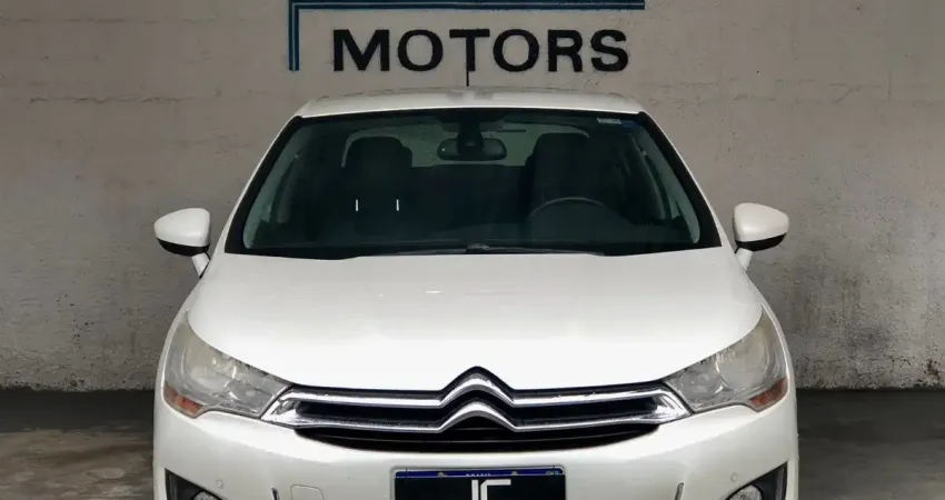 Extremamente revisado, documento em dia, laudo aprovado, nada para fazer.