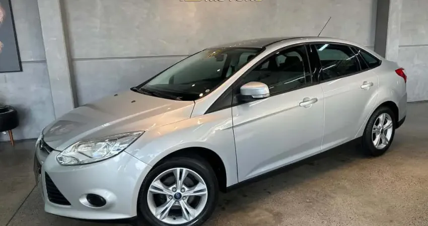 Ford Focus Sedan 2.0 16V/2.0 16V Flex 4p Aut.  - Prata - 2014/2014
