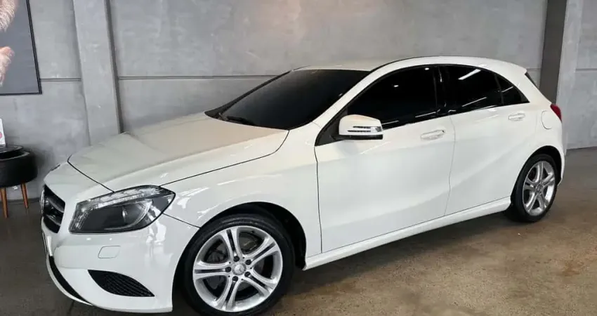 Mercedes-Benz Classe A A 200 1.6 TB 16V Urban 156cv Aut.  - Branca - 2014/2014