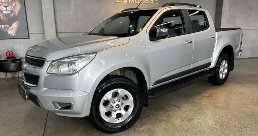 Chevrolet S-10 Pick-up LTZ 2.5 Flex 4x2 CD  - Prata - 2015/2015