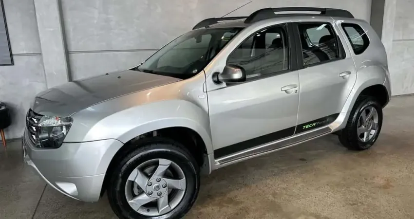 Renault Duster 20 D 4X2A - Prata - 2014/2015