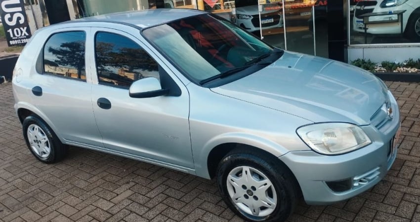 E carro esta bem conservado 