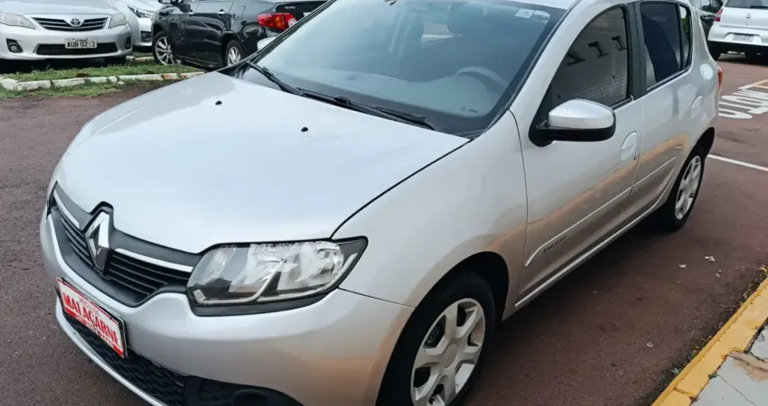 Esse carro esta bem consrvado bom de pneus bom de pintura e de mecanica 
