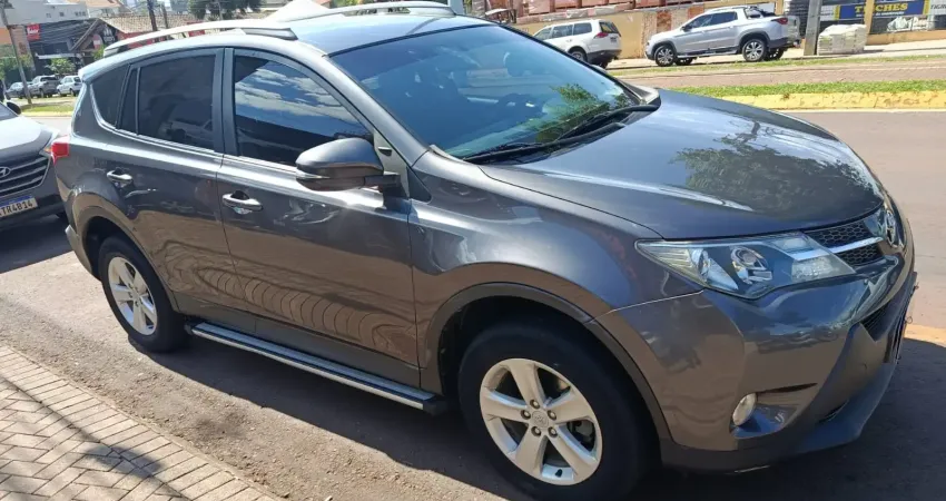 Esse carro esta bem conservado um exelente carro pra sua familia