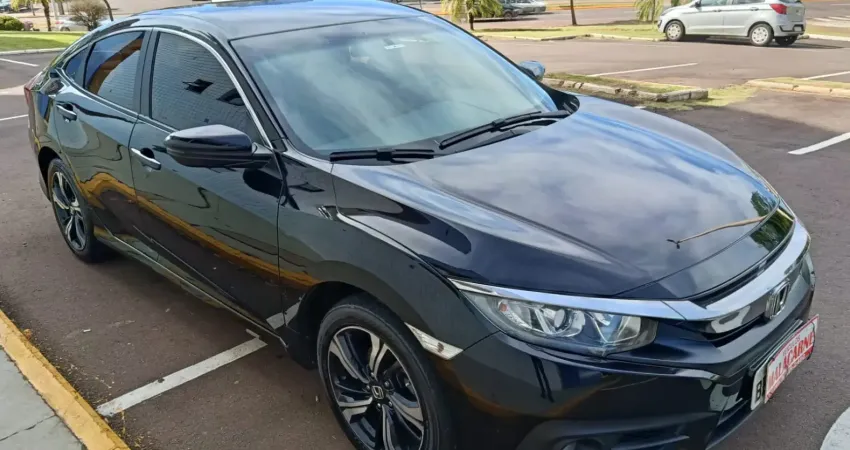 Esse carro esta bem conservado super economico e bem confortavel