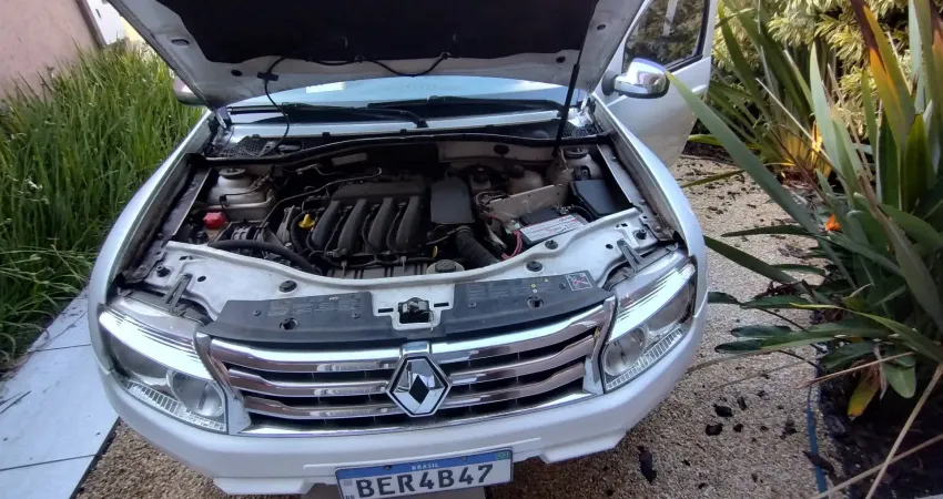 Duster bem a baixo da tabela Fipe, troco por carro de maior valor, 