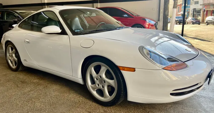 carro de coleçao extremamente novo, manual e chave reserva