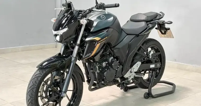Yamaha FZ25 único dono com apenas 3.300 km, moto impecável e pronta para uso