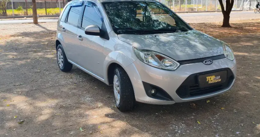  Ford Fiesta Hatch SE 1.6 Flex – 2014  150.000 km rodados | Cor Prata