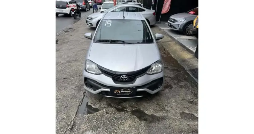 Toyota Etios 2019 1.5 x plus 16v flex 4p automático