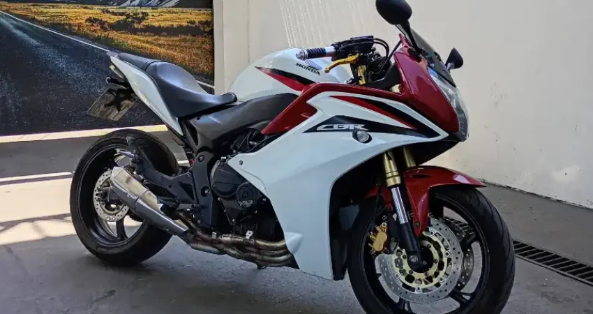 CBR 600f 2013 com 25.000 unico dono 