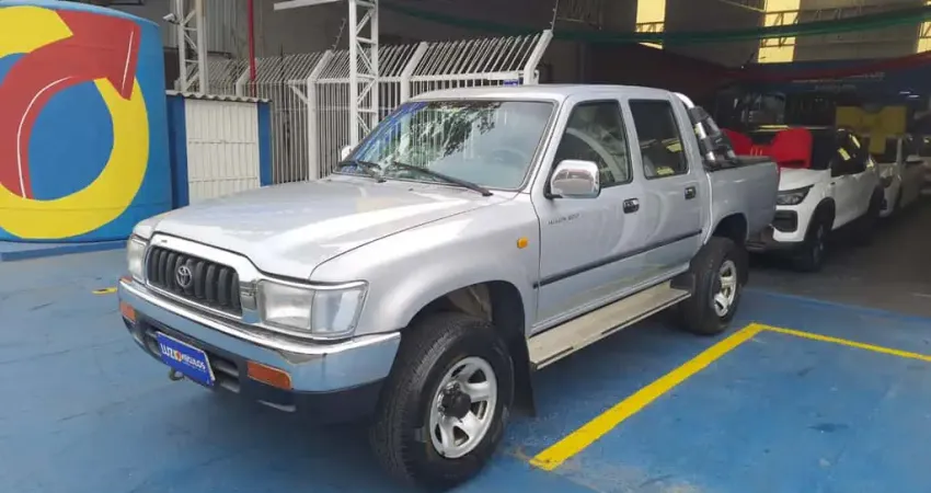 TOYOTA HILUX 3.0 SRV 4X2 CD 8V 4P
