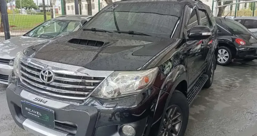 Toyota Hilux sw4 2014 3.0 srv 4x4 7 lugares 16v turbo intercooler diesel 4p automático