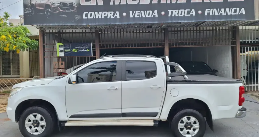 Vende se uma S10 LT flex 4x2 ano 2015/15