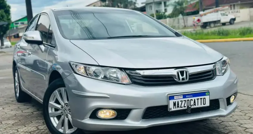 Honda Civic Sedan LXR 2.0 Flexone 16V Aut. 4p